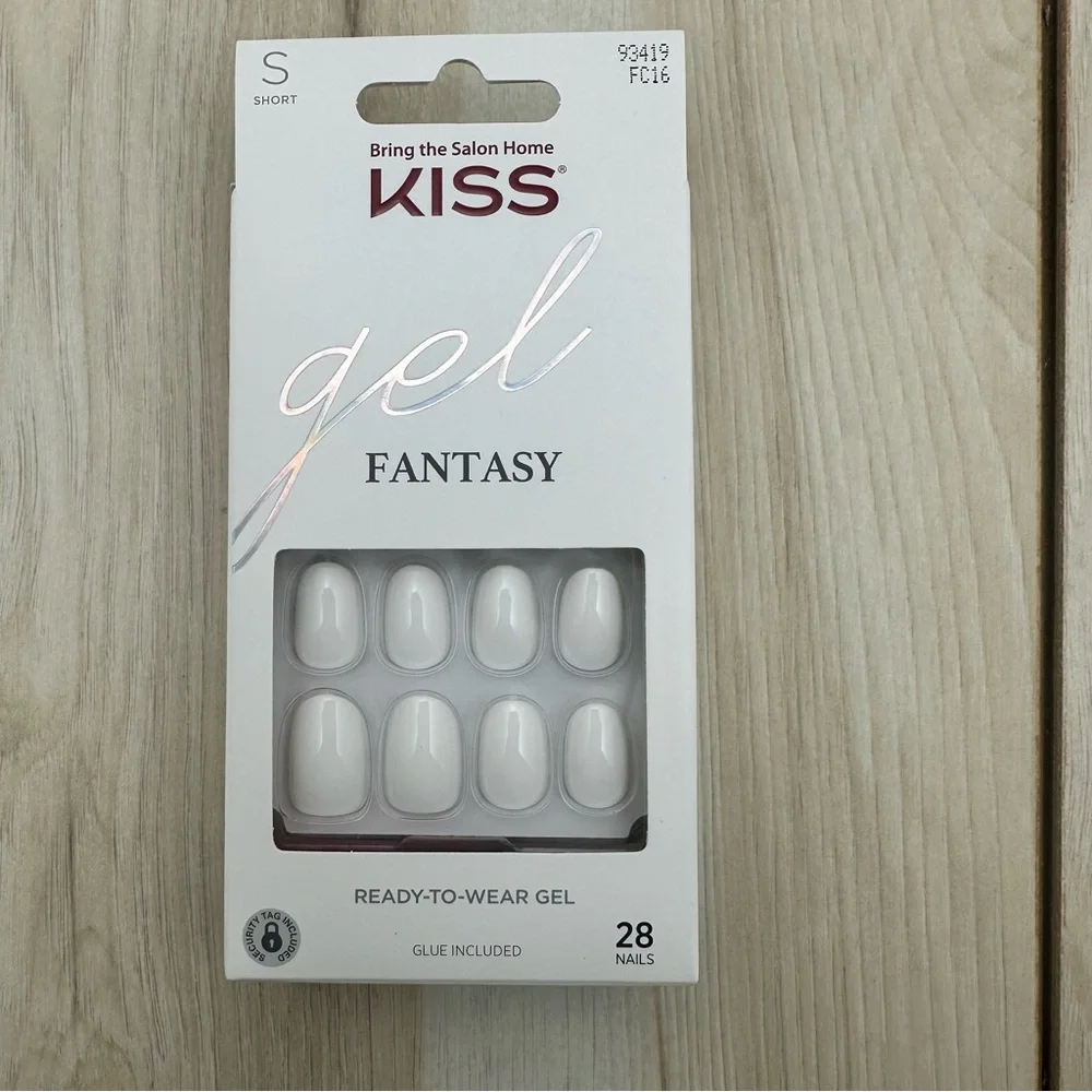 Kiss Gel Fantasy Press On Nails Short FC16 WHITE  93419‎ Lot Of 3 Pack